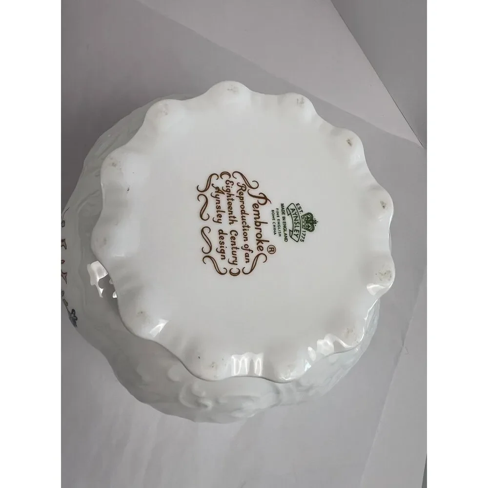 Vintage Aynsley Pembroke Victorian Cachepot Fine English Bone China  Jardiniere